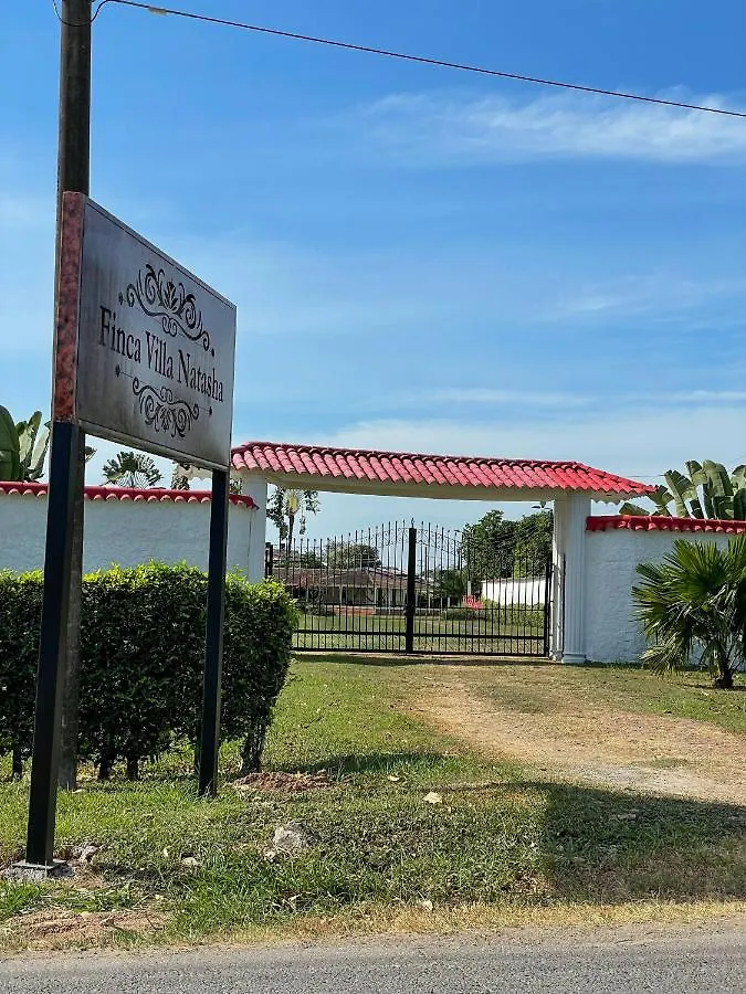 Lodge Finca Turistica Villa Natasha - Casa Campestre Y Cabanas Villavicencio